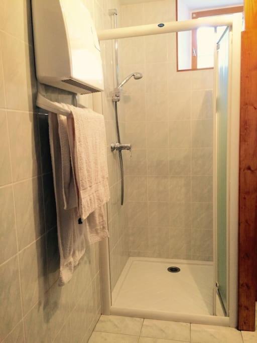 Lerable Pourpre De La Grotte Au Lion Villa Arbon Екстериор снимка